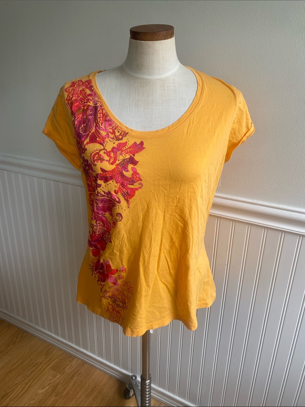 5 for $25! Scoop Neck Short Sleeve Top with Pink Paisley Print